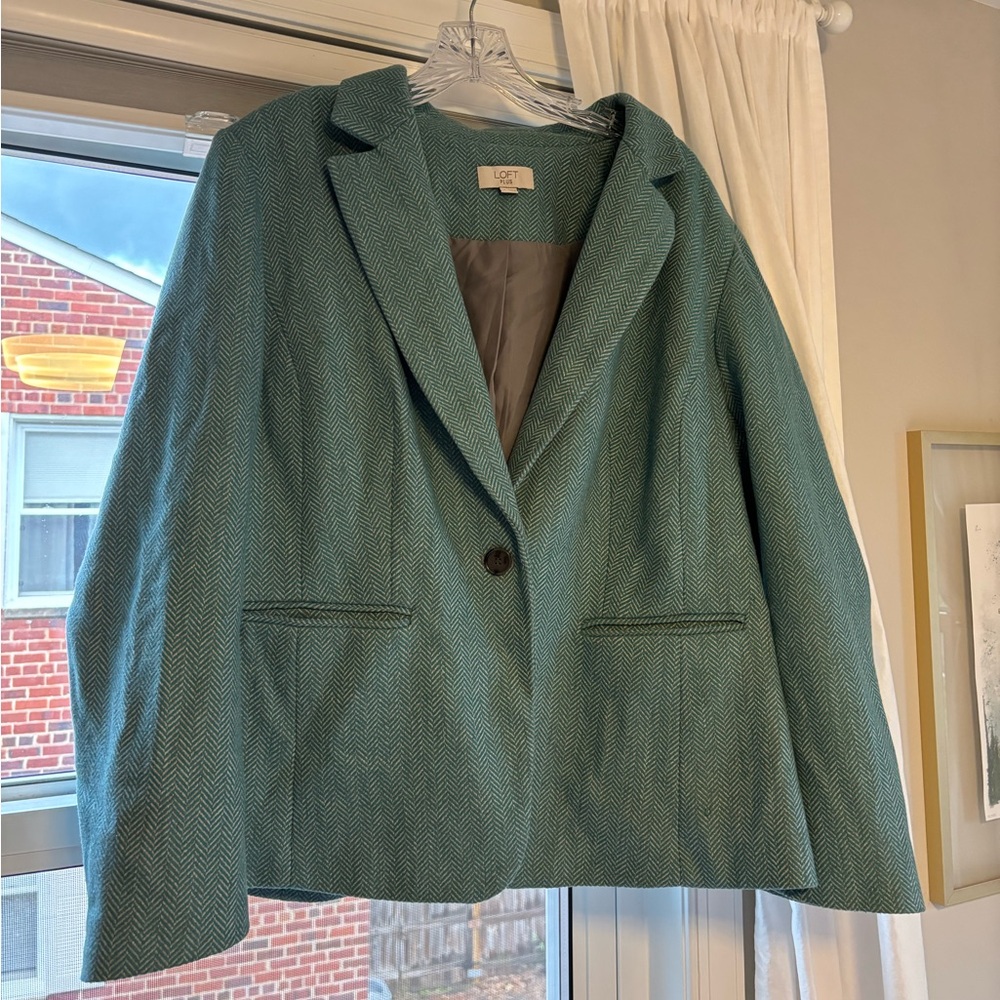 Loft Plus Tweed Blazer Size 16 EUC  light blue